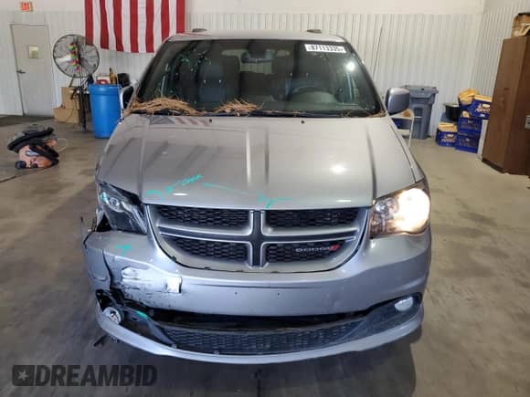 2019 Dodge Grand Caravan GT with VIN 2C4RDGEG7KR663133, listed as a Copart auction lot 87113335 with 98,942 mi miles and Salvage title. Bid and sale history available at DreamBid. Image 5.