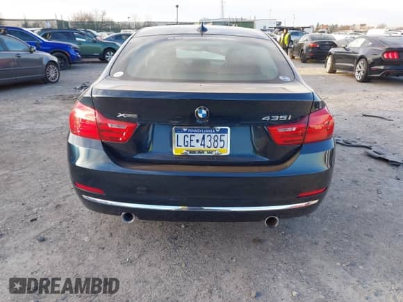 2016 BMW 4 Series 435i xDrive z VIN WBA4B3C5XGG344437, wystawiony jako IAAI lot #41240103 z przebiegiem Nie podano mil oraz . Historia ofert i sprzedaży dostępna na DreamBid. Obrazek 15.