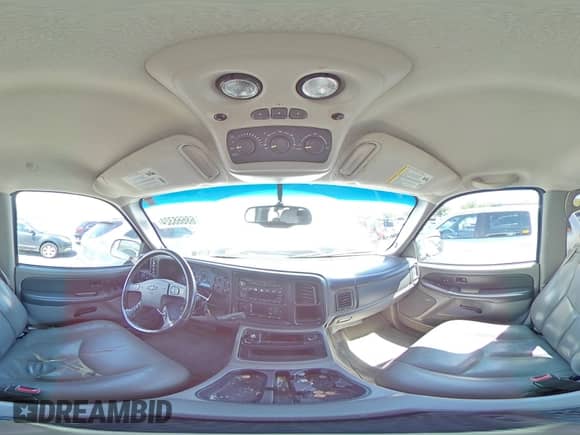 2003 Chevrolet Suburban LT z VIN 3GNFK16Z23G285145, wystawiony jako Copart lot #68668324 z przebiegiem 286 805 mil mil oraz Szkoda całkowita • Salvage title. Historia ofert i sprzedaży dostępna na DreamBid. Obrazek 14.