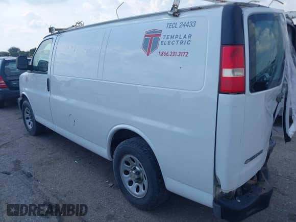 2013 Chevrolet Express Cargo with VIN 1GCSGAFX1D1146809, listed as a IAAI auction lot 43018191 with 233,190 mi miles and . Bid and sale history available at DreamBid. Image 3.