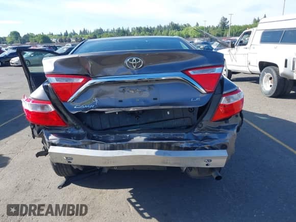 2016 Toyota Camry XLE с VIN 4T1BF1FK7GU194322, выставлен на аукционе IAAI как лот 42200640 с пробегом 109 849 миль миль и . История ставок и продаж доступна на DreamBid. Изображение 6.