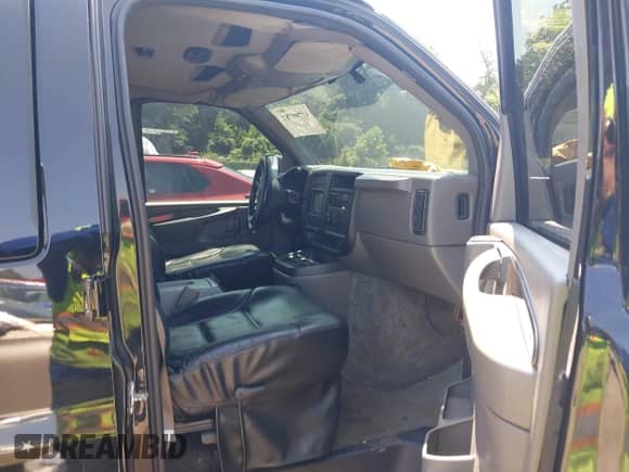 2005 Chevrolet Express Cargo YF7 Upfitter с VIN 1GBFH15T151202640, выставлен на аукционе IAAI как лот 42709781 с пробегом 100 751 миль миль и . История ставок и продаж доступна на DreamBid. Изображение 5.