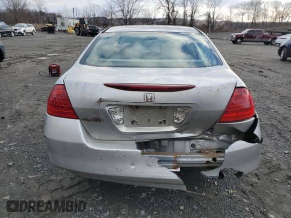 2007 Honda Accord VP с VIN 1HGCM55177A107469, выставлен на аукционе Copart как лот 87006274 с пробегом 131 315 миль миль и Чистый • Clean title. История ставок и продаж доступна на DreamBid. Изображение 6.
