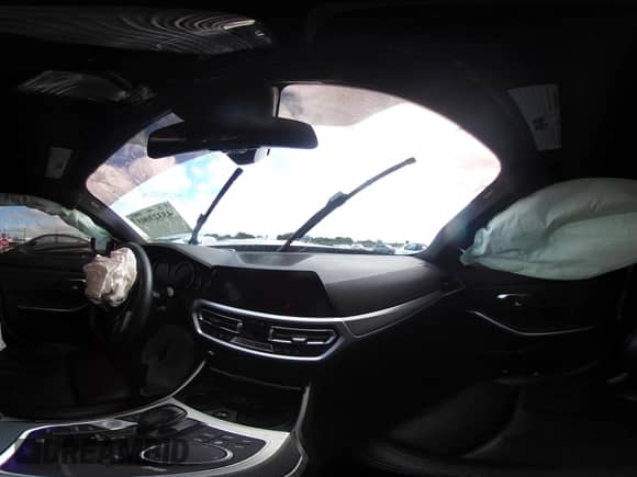 2020 BMW 3 Series 330i with VIN 3MW5R1J03L8B13416, listed as a IAAI auction lot 43323003 with 52,942 mi miles and . Bid and sale history available at DreamBid. Image 19.