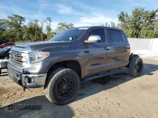 2020 Toyota Tundra Limited с VIN 5TFHY5F18LX907048, выставлен на аукционе Copart как лот 84604815 с пробегом 49 639 миль миль и Списание • Salvage title. История ставок и продаж доступна на DreamBid. Изображение 1.