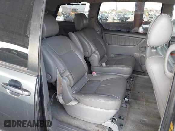 2010 Toyota Sienna XLE с VIN 5TDYK4CC8AS330543, выставлен на аукционе IAAI как лот 42643238 с пробегом 156 768 миль миль и . История ставок и продаж доступна на DreamBid. Изображение 8.
