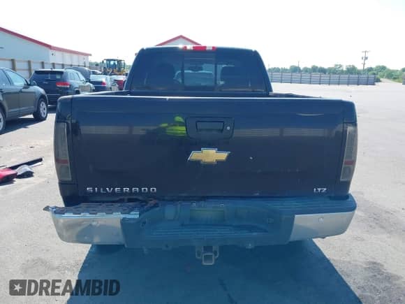 2007 Chevrolet Silverado 1500 Work Truck с VIN 1GCEK19J57Z614923, выставлен на аукционе IAAI как лот 42638524 с пробегом 226 822 миль миль и . История ставок и продаж доступна на DreamBid. Изображение 17.