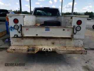 2000 Chevrolet Silverado 2500 с VIN 1GCGC24R1YR134503, выставлен на аукционе Copart как лот 73990074 с пробегом 310 989 миль миль и Списание • Salvage title. История ставок и продаж доступна на DreamBid. Изображение 6.