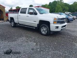 2018 Chevrolet Silverado 2500HD High Country с VIN 1GC1KXEY0JF255624, выставлен на аукционе IAAI как лот 42353659 с пробегом 252 041 миль миль и . История ставок и продаж доступна на DreamBid. Изображение 1.