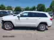 2018 Jeep Grand Cherokee Altitude с VIN 1C4RJFAG0JC158986, выставлен на аукционе IAAI как лот 42506524 с пробегом 127 267 миль миль и . История ставок и продаж доступна на DreamBid. Изображение 15.