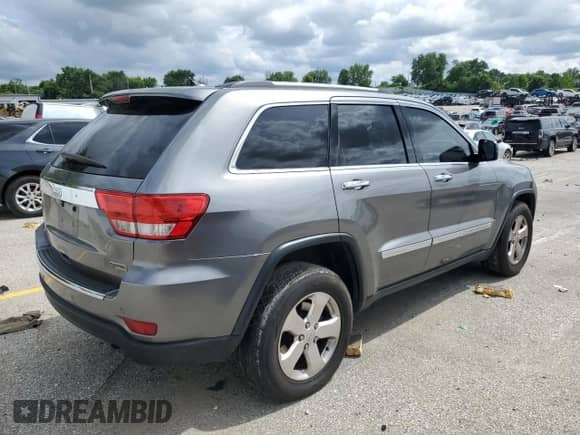 2013 Jeep Grand Cherokee Limited с VIN 1C4RJEBG2DC577533, выставлен на аукционе Copart как лот 60863725 с пробегом 172 365 миль миль и Списание • Salvage title. История ставок и продаж доступна на DreamBid. Изображение 3.