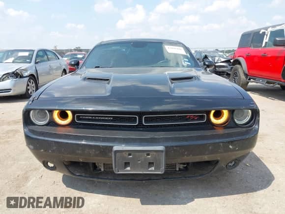 2015 Dodge Challenger R/T Plus z VIN 2C3CDZBT5FH823240, wystawiony jako IAAI lot #43098496 z przebiegiem 131 261 mil mil oraz . Historia ofert i sprzedaży dostępna na DreamBid. Obrazek 12.