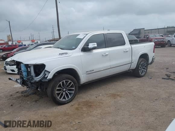 2025 Ram 1500 Limited z VIN 1C6SRFHP8SN582445, wystawiony jako IAAI lot #41884206 z przebiegiem 13 460 mil mil oraz . Historia ofert i sprzedaży dostępna na DreamBid. Obrazek 2.