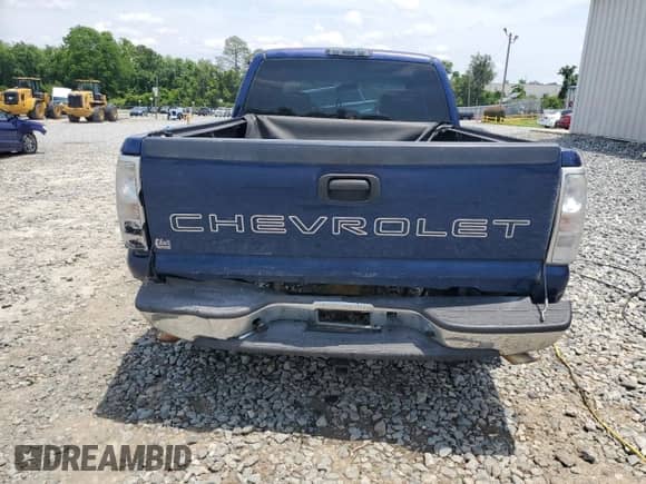 2000 Chevrolet Silverado 1500 LS z VIN 2GCEC19V6Y1372850, wystawiony jako Copart lot #57510395 z przebiegiem 178 855 mil mil oraz Szkoda całkowita • Salvage title. Historia ofert i sprzedaży dostępna na DreamBid. Obrazek 6.