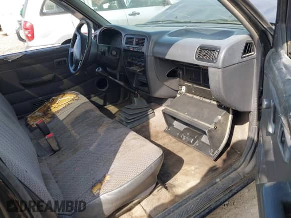 1996 Nissan Frontier XE с VIN 1N6SD11S9TC306665, выставлен на аукционе IAAI как лот 41946267 с пробегом 228 518 миль миль и . История ставок и продаж доступна на DreamBid. Изображение 5.