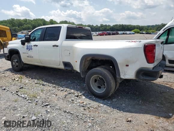 2020 Chevrolet Silverado 3500HD Work Truck with VIN 1GC4YSEY7LF241382, listed as a Copart auction lot 58310585 with 109,367 mi miles and Salvage title. Bid and sale history available at DreamBid. Image 2.