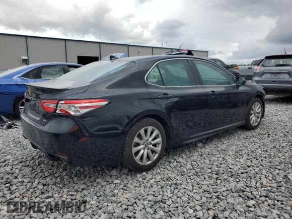 2020 Toyota Camry SE z VIN 4T1G11AK1LU977349, wystawiony jako Copart lot #85936825 z przebiegiem 65 735 mil mil oraz Czysty tytuł • Clean title. Historia ofert i sprzedaży dostępna na DreamBid. Obrazek 3.