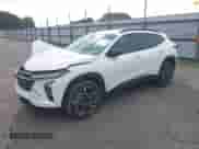 2024 Chevrolet Trax 2RS с VIN KL77LJE28RC113435, выставлен на аукционе IAAI как лот 43143342 с пробегом 76 942 миль миль и . История ставок и продаж доступна на DreamBid. Изображение 18.
