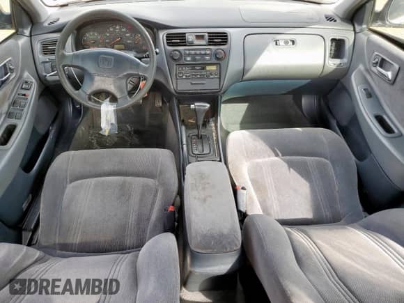 2000 Honda Accord LX с VIN 1HGCG5649YA023879, выставлен на аукционе Copart как лот 84012555 с пробегом 262 454 миль миль и Списание • Salvage title. История ставок и продаж доступна на DreamBid. Изображение 8.