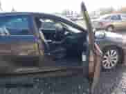 2019 Toyota Camry SE z VIN 4T1B11HK3KU188960, wystawiony jako IAAI lot #43407403 z przebiegiem 97 496 mil mil oraz . Historia ofert i sprzedaży dostępna na DreamBid. Obrazek 5.