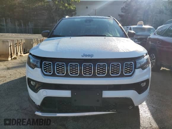 2025 Jeep Compass Limited with VIN 3C4NJDCN9ST621518, listed as a Copart auction lot 84233955 with 412 mi miles and Salvage title. Bid and sale history available at DreamBid. Image 5.