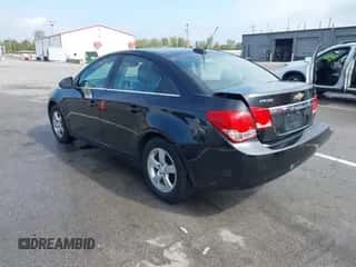 2016 Chevrolet Cruze LT z VIN 1G1PE5SB4G7181125, wystawiony jako IAAI lot #43289466 z przebiegiem 47 312 mil mil oraz . Historia ofert i sprzedaży dostępna na DreamBid. Obrazek 3.