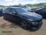 2025 BMW 5 Series z VIN WBA13FK02SCT55164, wystawiony jako Copart lot #61831855 z przebiegiem Nie podano mil oraz Szkoda całkowita • Salvage title. Historia ofert i sprzedaży dostępna na DreamBid. Obrazek 4.