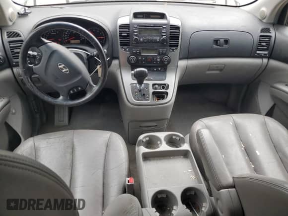 2007 Hyundai Entourage GLS with VIN KNDMC233376023404, listed as a Copart auction lot 69413625 with 135,989 mi miles and Salvage title. Bid and sale history available at DreamBid. Image 8.