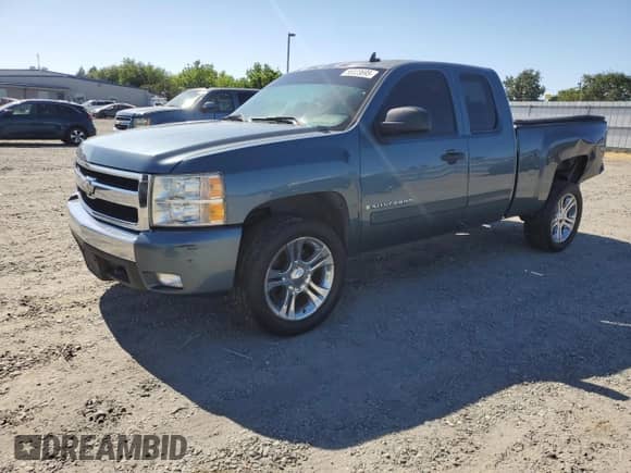 2007 Chevrolet Silverado 1500 2LT z VIN 2GCEC19J171536467, wystawiony jako Copart lot #58323695 z przebiegiem 278 293 mil mil oraz Szkoda całkowita • Salvage title. Historia ofert i sprzedaży dostępna na DreamBid. Obrazek 1.