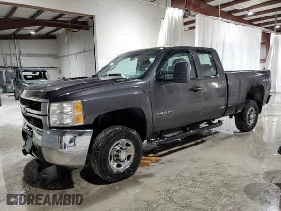 2010 Chevrolet Silverado 2500HD Work Truck z VIN 1GC5KVBG4AZ183052, wystawiony jako Copart lot #73705114 z przebiegiem 230 989 mil mil oraz Szkoda całkowita • Salvage title. Historia ofert i sprzedaży dostępna na DreamBid. Obrazek 1.