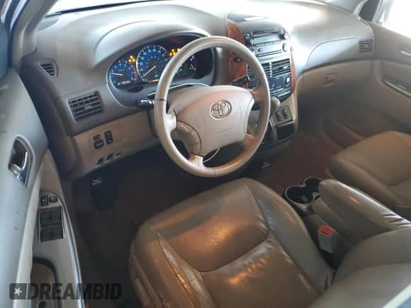 2006 Toyota Sienna XLE z VIN 5TDZA22C86S540211, wystawiony jako Copart lot #82532965 z przebiegiem 150 169 mil mil oraz Czysty tytuł • Clean title. Historia ofert i sprzedaży dostępna na DreamBid. Obrazek 8.