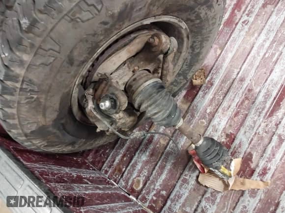 2003 Chevrolet Silverado 1500HD LS с VIN 1GCGK13U83F224471, выставлен на аукционе IAAI как лот 42749204 с пробегом 139 980 миль миль и . История ставок и продаж доступна на DreamBid. Изображение 18.