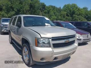 2008 Chevrolet Tahoe LS с VIN 1GNFC13C98R119418, выставлен на аукционе IAAI как лот 43186530 с пробегом 227 673 миль миль и . История ставок и продаж доступна на DreamBid. Изображение 1.