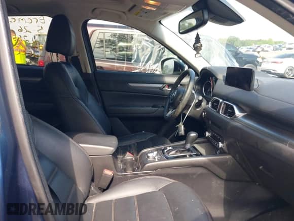 2023 Mazda CX-5 S Preferred z VIN JM3KFBCM3P0255230, wystawiony jako IAAI lot #42420823 z przebiegiem 69 331 mil mil oraz . Historia ofert i sprzedaży dostępna na DreamBid. Obrazek 5.