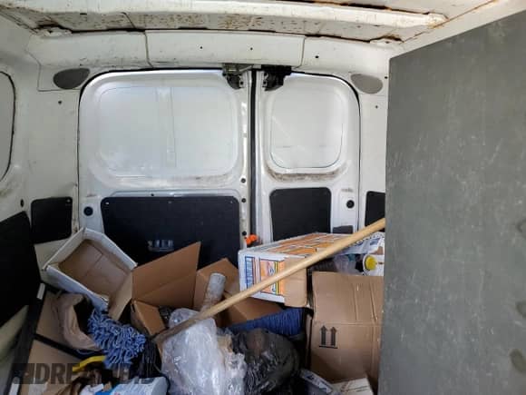 2015 Chevrolet City Express Cargo LS с VIN 3N63M0YN8FK725474, выставлен на аукционе Copart как лот 49288775 с пробегом 282 838 миль миль и Списание • Salvage title. История ставок и продаж доступна на DreamBid. Изображение 10.