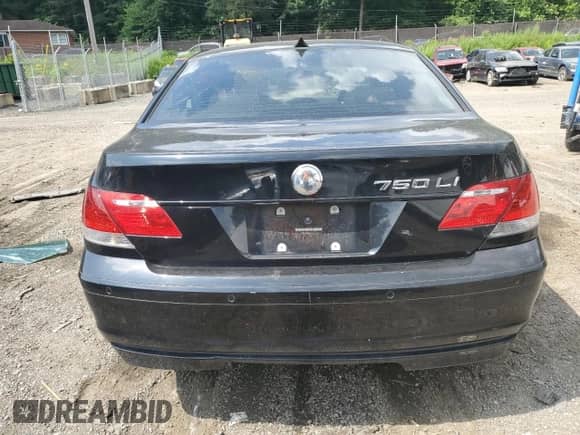 2007 BMW 7 Series 750Li z VIN WBAHN83527DT66794, wystawiony jako Copart lot #64364785 z przebiegiem Nie podano mil oraz Szkoda całkowita • Salvage title. Historia ofert i sprzedaży dostępna na DreamBid. Obrazek 6.