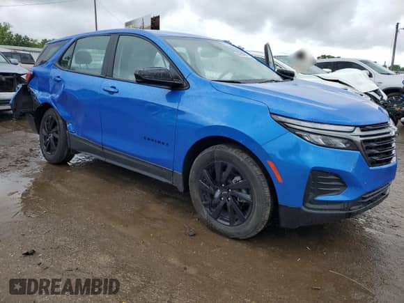 2024 Chevrolet Equinox LS z VIN 3GNAXHEG1RL216502, wystawiony jako Copart lot #55614865 z przebiegiem 30 678 mil mil oraz Szkoda całkowita • Salvage title. Historia ofert i sprzedaży dostępna na DreamBid. Obrazek 4.