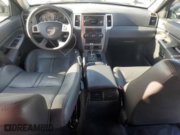 2009 Jeep Grand Cherokee Laredo with VIN 1J8GS48K79C528175, listed as a Copart auction lot 69396065 with 97,409 mi miles and Clean title. Bid and sale history available at DreamBid. Image 8.