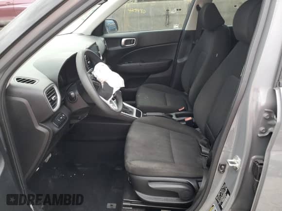 2021 Hyundai Venue SE с VIN KMHRB8A37MU075460, выставлен на аукционе Copart как лот 84585835 с пробегом 52 042 миль миль и На запчасти • Non repairable. История ставок и продаж доступна на DreamBid. Изображение 7.