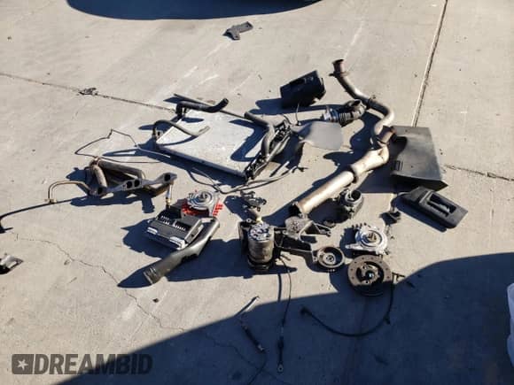 1995 Chevrolet Camaro Z28 z VIN 2G1FP22P5S2209451, wystawiony jako Copart lot #73392574 z przebiegiem 127 062 mil mil oraz Czysty tytuł • Clean title. Historia ofert i sprzedaży dostępna na DreamBid. Obrazek 13.