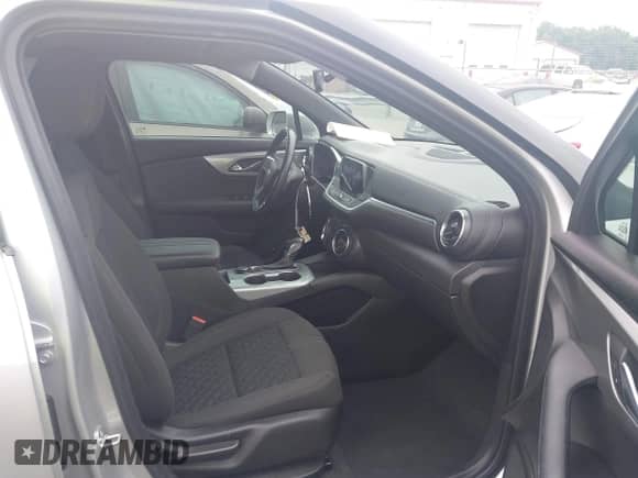 2020 Chevrolet Blazer LT с VIN 3GNKBBRA7LS674564, выставлен на аукционе IAAI как лот 42988013 с пробегом 86 925 миль миль и . История ставок и продаж доступна на DreamBid. Изображение 5.