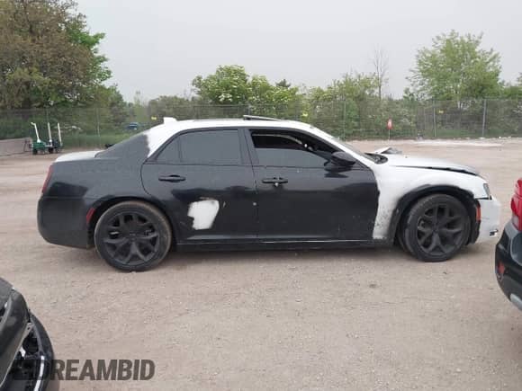 2023 Chrysler 300 S с VIN 2C3CCABG9PH538257, выставлен на аукционе IAAI как лот 42383320 с пробегом 18 517 миль миль и . История ставок и продаж доступна на DreamBid. Изображение 12.