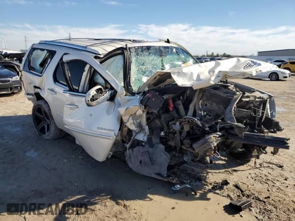 2013 Cadillac Escalade Premium z VIN 1GYS4CEF5DR103471, wystawiony jako Copart lot #49839665 z przebiegiem Nie podano mil oraz Szkoda całkowita • Salvage title. Historia ofert i sprzedaży dostępna na DreamBid. Obrazek 4.