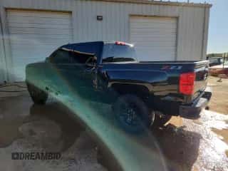 2018 Chevrolet Silverado 1500 LT z VIN 3GCUKREC9JG247985, wystawiony jako Copart lot #89700785 z przebiegiem 176 054 mil mil oraz Czysty tytuł • Clean title. Historia ofert i sprzedaży dostępna na DreamBid. Obrazek 2.