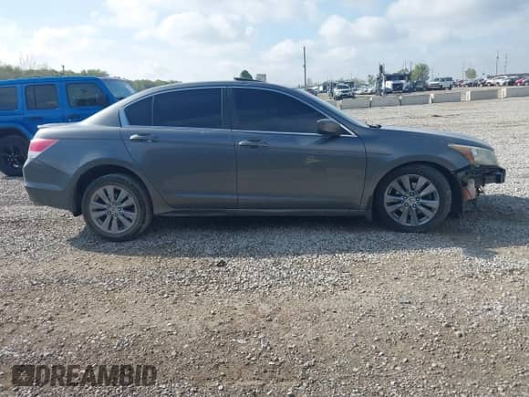 2011 Honda Accord EX с VIN 1HGCP2F78BA109734, выставлен на аукционе IAAI как лот 43310171 с пробегом 162 733 миль миль и . История ставок и продаж доступна на DreamBid. Изображение 14.