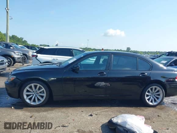 2008 BMW 7 Series 750Li z VIN WBAHN83528DT79529, wystawiony jako IAAI lot #42663105 z przebiegiem 97 155 mil mil oraz . Historia ofert i sprzedaży dostępna na DreamBid. Obrazek 14.