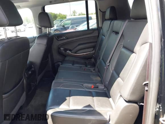 2017 Chevrolet Suburban LT с VIN 1GNSKHKC1HR386967, выставлен на аукционе IAAI как лот 43114547 с пробегом 90 351 миль миль и . История ставок и продаж доступна на DreamBid. Изображение 8.