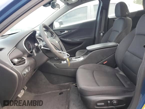 2025 Chevrolet Malibu LS z VIN 1G1ZC5ST1SF111300, wystawiony jako Copart lot #71802495 z przebiegiem 32 967 mil mil oraz Szkoda całkowita • Salvage title. Historia ofert i sprzedaży dostępna na DreamBid. Obrazek 7.