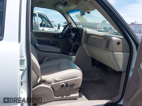 2004 Chevrolet Suburban LT с VIN 3GNEC16T24G342336, выставлен на аукционе IAAI как лот 42254748 с пробегом 183 468 миль миль и . История ставок и продаж доступна на DreamBid. Изображение 5.