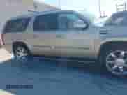 2013 Cadillac Escalade ESV Luxury с VIN 1GYS4HEF9DR227157, выставлен на аукционе IAAI как лот 41972793 с пробегом 114 314 миль миль и . История ставок и продаж доступна на DreamBid. Изображение 14.